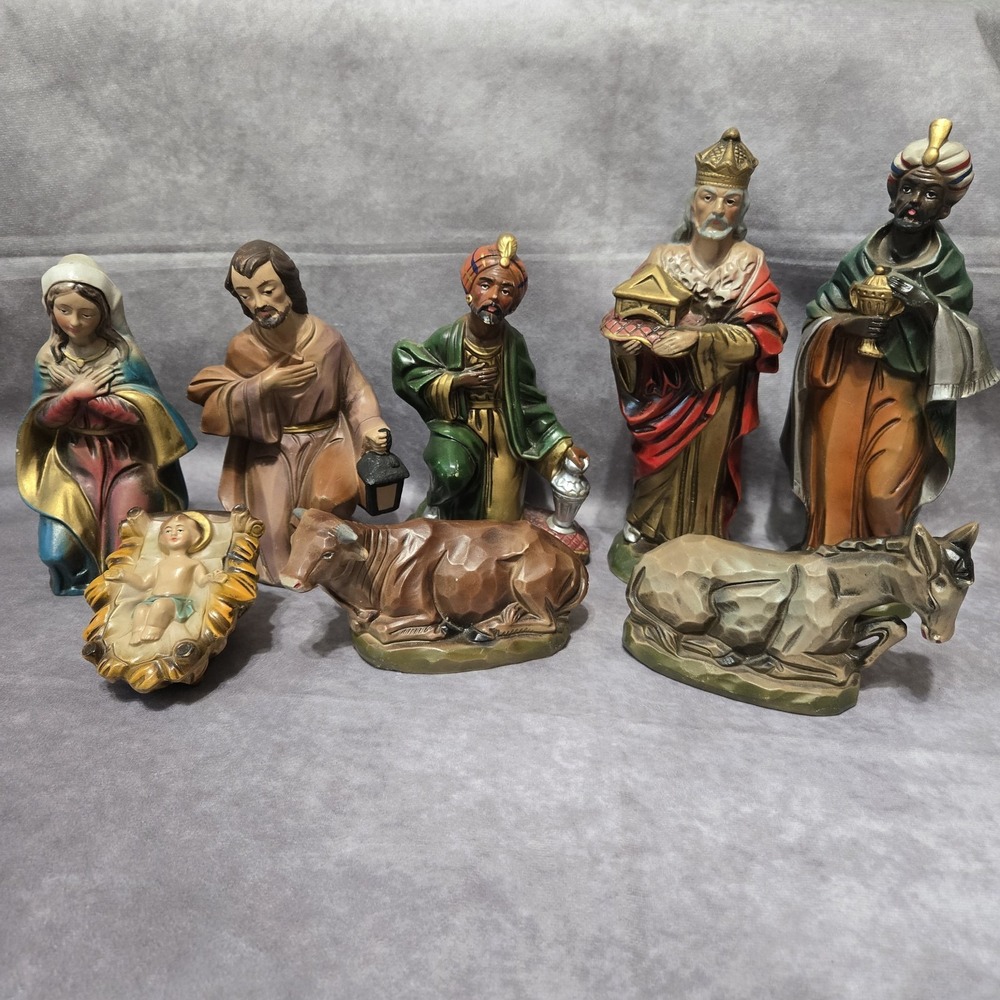 Vintage Chalkware Paper Mache Nativity Set Of 8 Pieces Hand Painted Japan